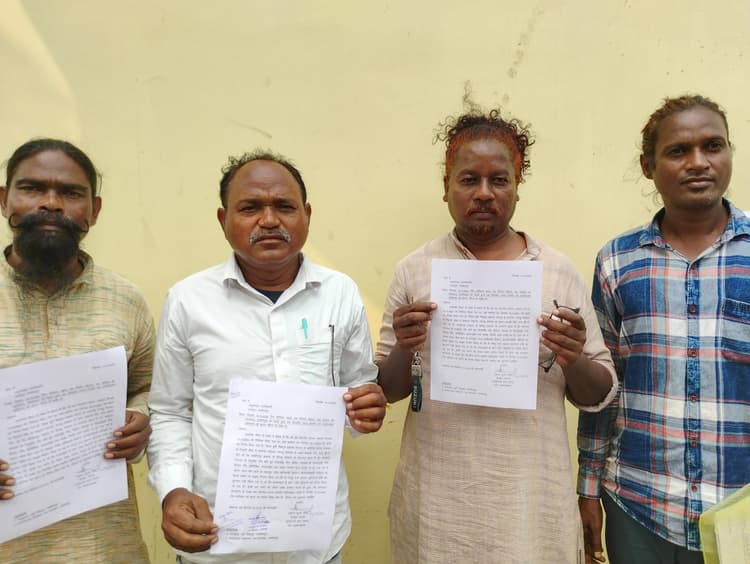 Jamshedpur News : रैयती परिवारों को अविलंब मुआवजा दो, अन्यथा सड़क को जोतकर फसल बोयेंगे