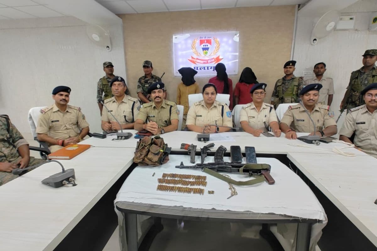 Jharkhand Naxal News: पुलिस को मिली बड़ी सफलता, AK 47 के साथ पकड़ाये टीएसपीसी के तीन कमांडर