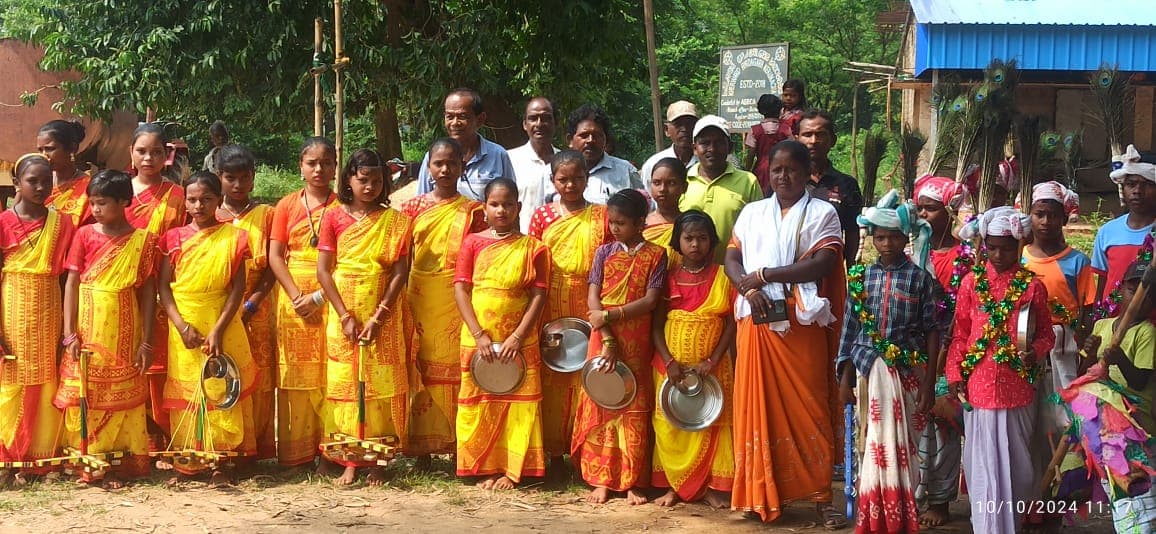 Jamshedpur news : आदिवासी संताल समाज की समृद्ध सांस्कृतिक धरोहर का अभिन्न अंग रहा है 'दसांई नृत्य'