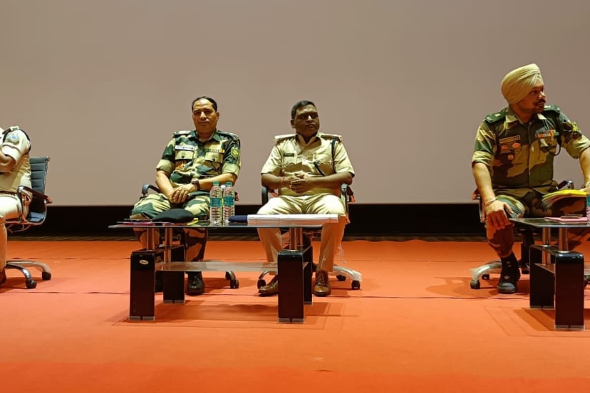 Jharkhand Elections Security: संवेदनशील इलाकों में केंद्रीय बलों की होगी तैनाती, BSF की एक कंपनी पहुंची दुमका