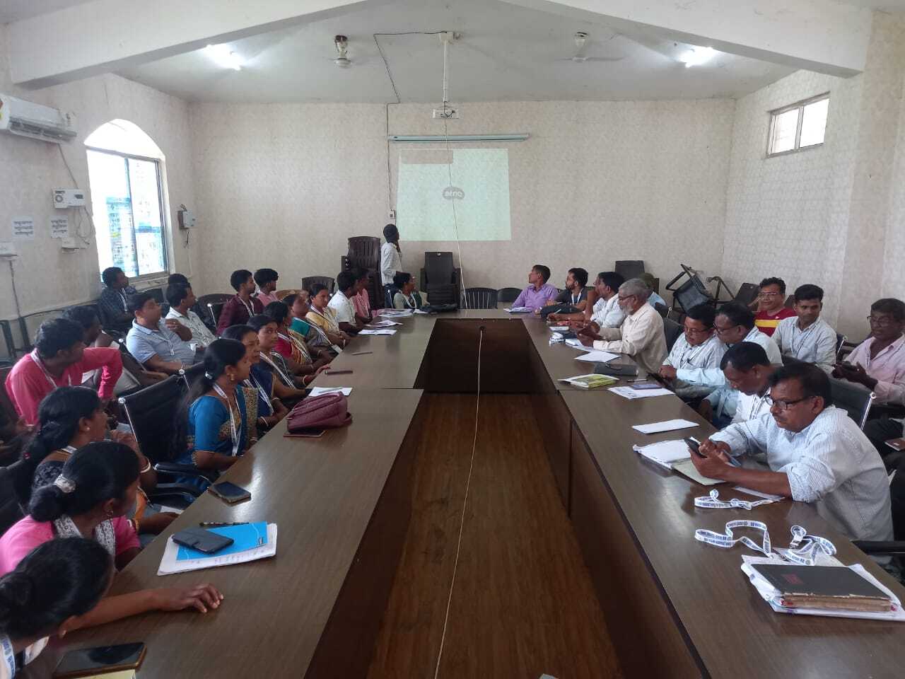 योजनाओं के सफल क्रियान्वयन के लिए दिया प्रशिक्षण