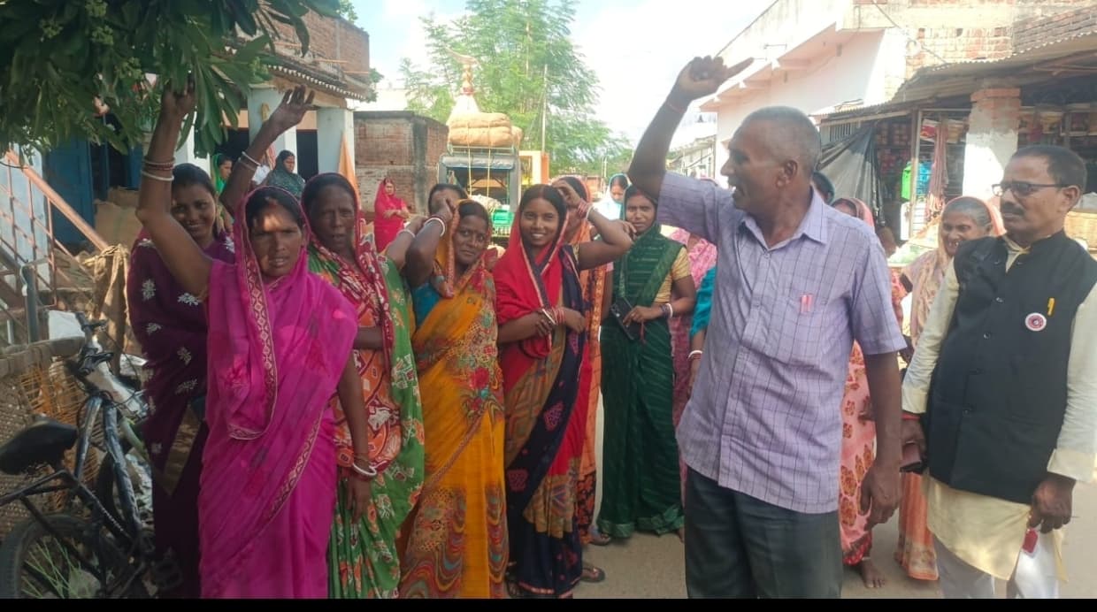 बीड़ी श्रमिकों को मिले तय मजदूरी: महामंत्री बीड़ी श्रमिकों को मिले तय मजदूरी: महामंत्री