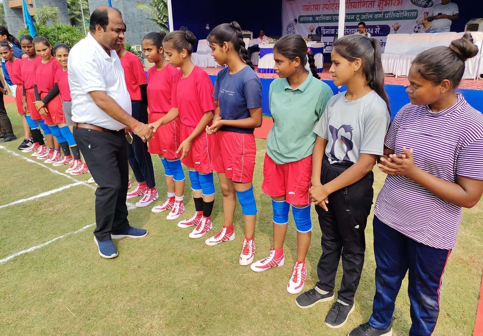 कुश्ती बालक वर्ग में कटिहार के रुपेश कुमार एवं बालिका वर्ग में भागलपुर की मनीषा कुमारी विजेता