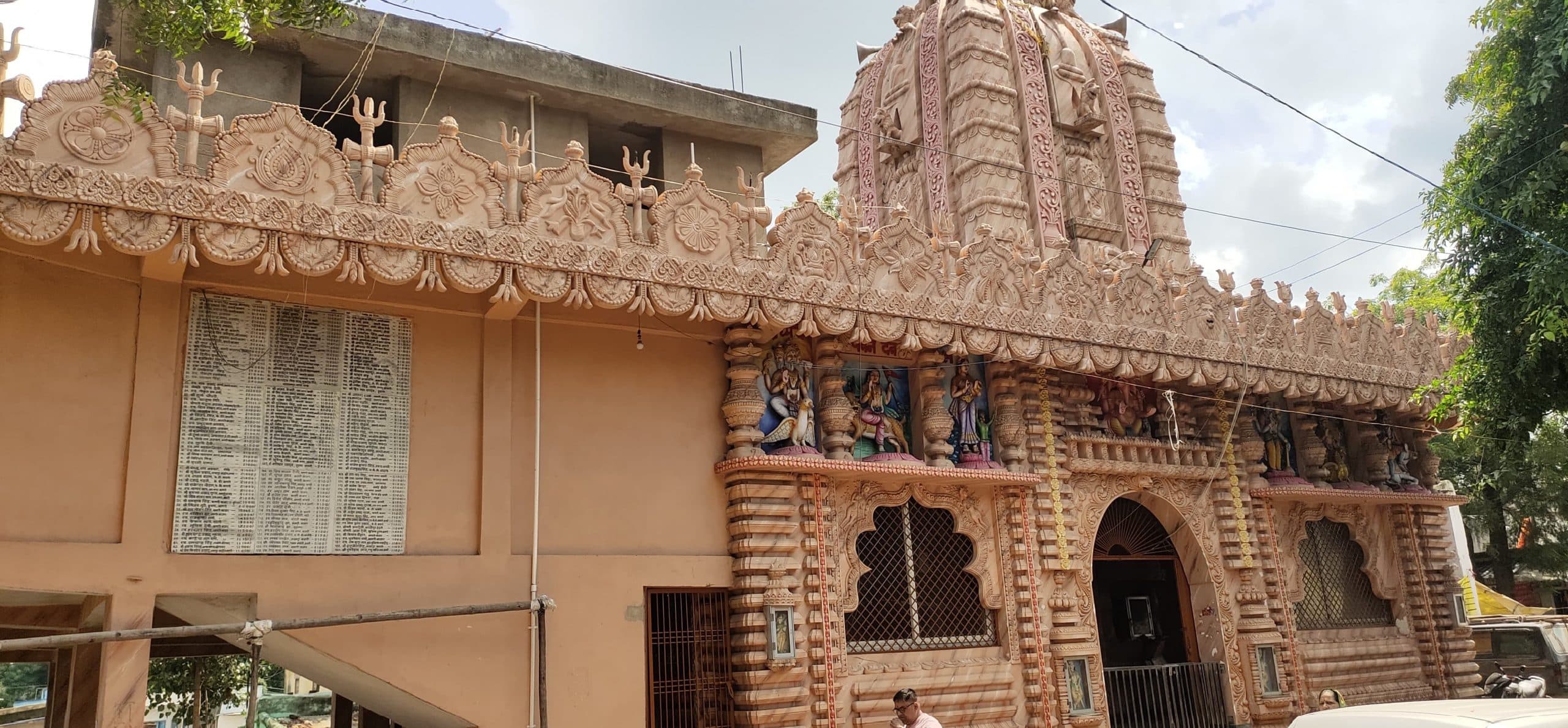 दुर्गा मंडप में कल से दर्शन देंगी मां