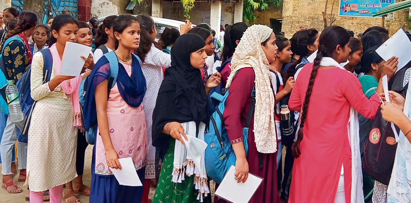 Chhapra News : 2395 छात्र-छात्राएं आज से देंगे पीजी फर्स्ट सेमेस्टर की परीक्षा