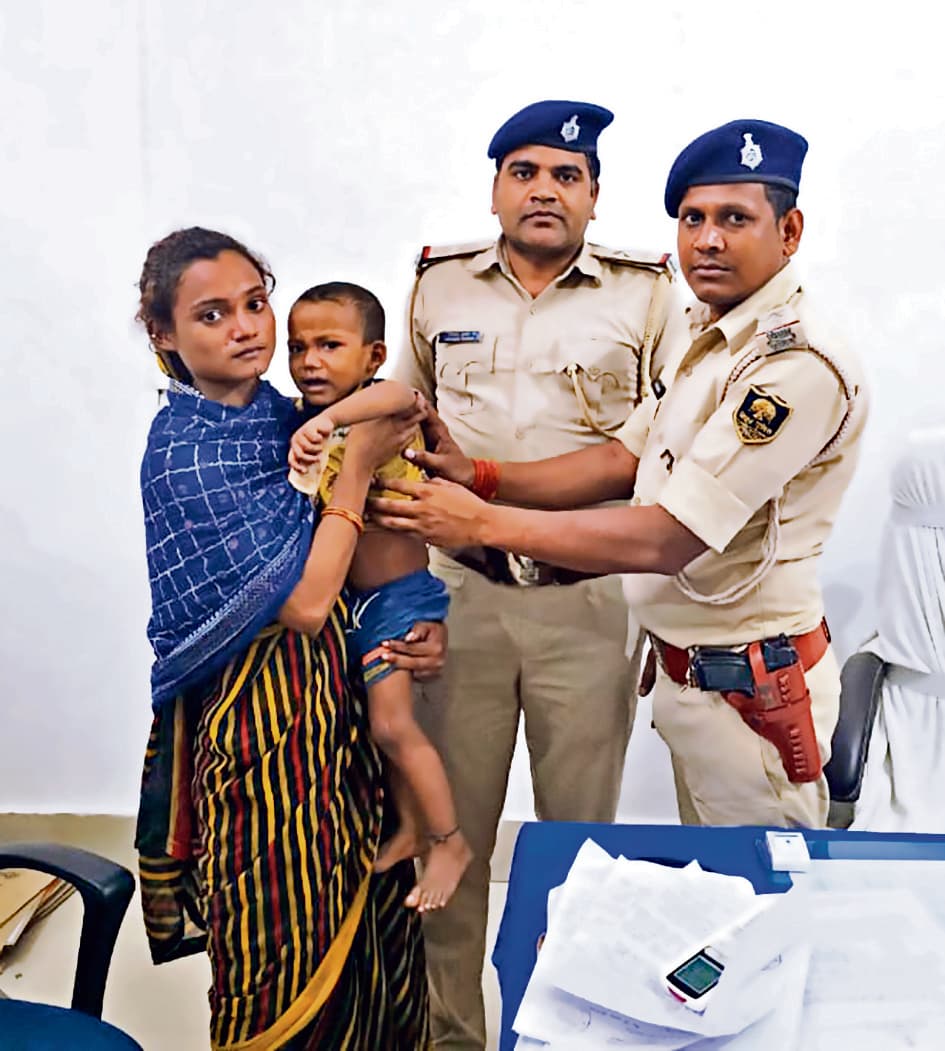 Gopalganj News : विदेशी टोला के बच्चे का अपहरण कर 80 हजार रुपये में बेचने के लिए हुई थी डील