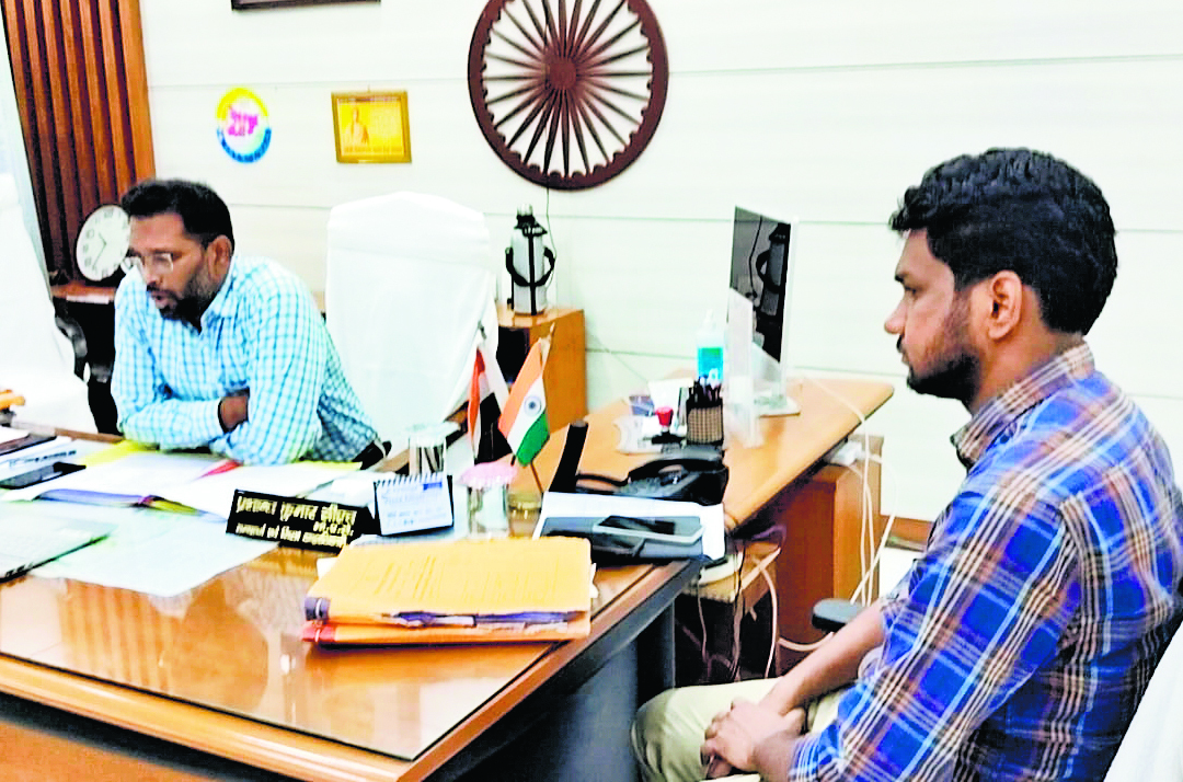 Gopalganj News : नवनिर्मित भवनों में शिफ्ट हुए सीएचसी व रेफरल अस्पताल, नये भवन में बिजली का कनेक्शन कराने का डीएम ने दिया आदेश