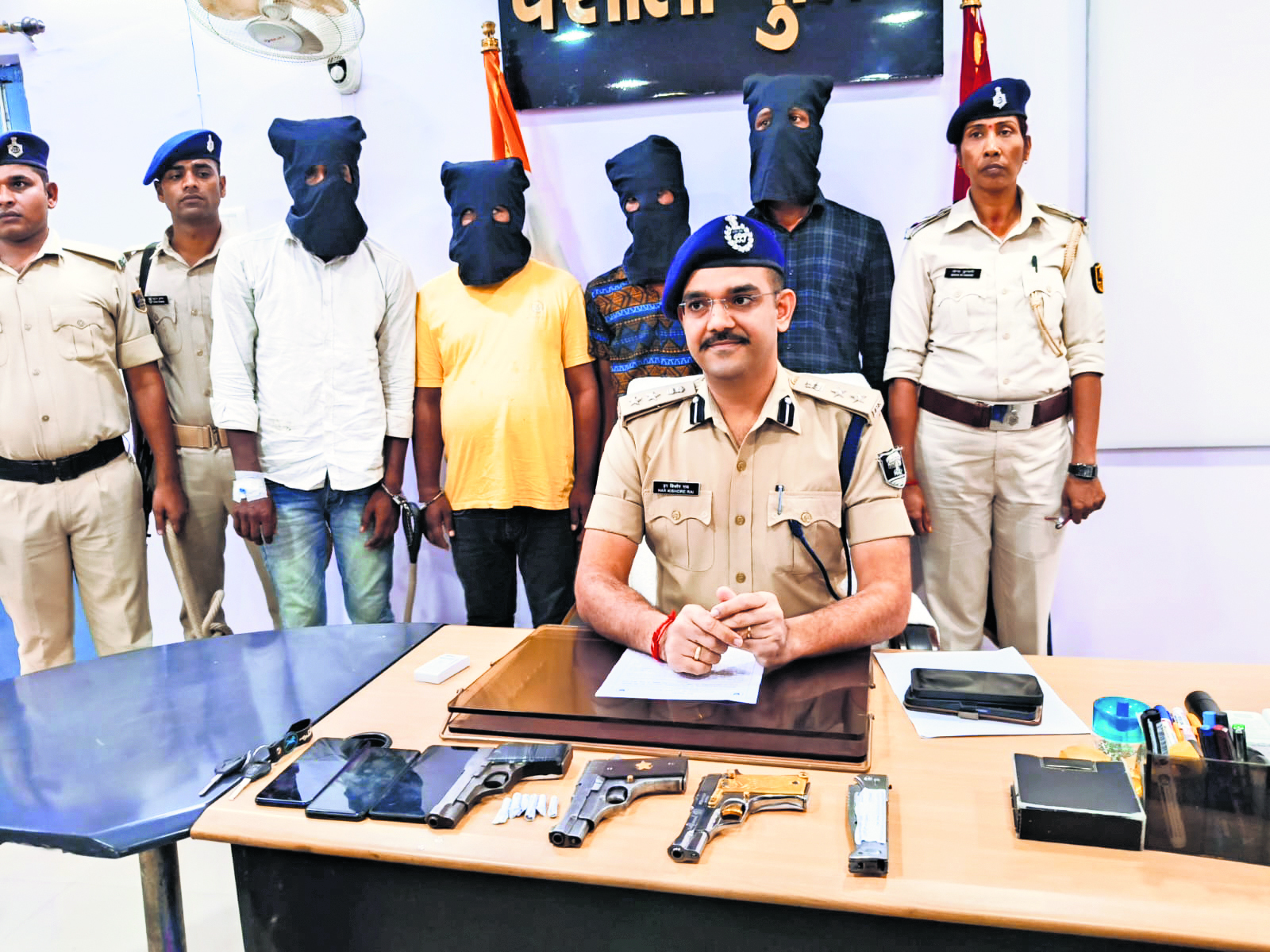 hajipur news. धनतेरस के पर लूट की साजिश रच रहे चार बदमाश गिरफ्तार
