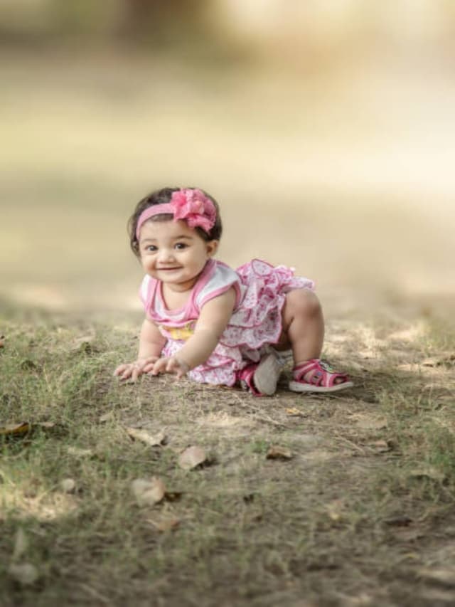 अपनी बेटी के लिए चुने फूलों से प्रभावित ये सुंदर नाम