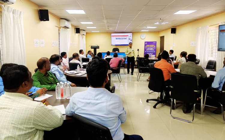 Jharkhand Assembly Election: झारखंड विधानसभा चुनाव के लिए एआरओ रिफ्रेशर ट्रेनिंग शुरू