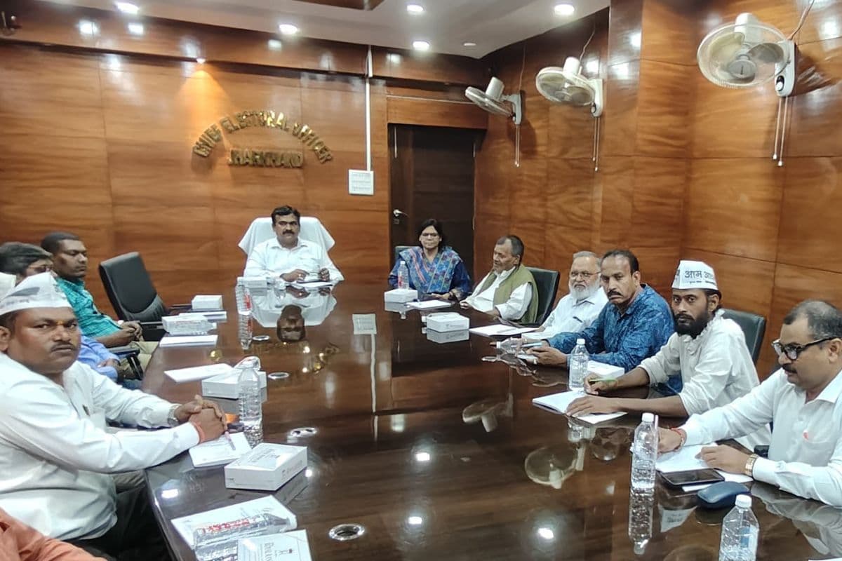 Jharkhand Election 2024: वोटर लिस्ट में नाम है तो वोटर आईडी कार्ड के अलावा ये 12 दस्तावेज दिखाकर भी कर सकते हैं वोट