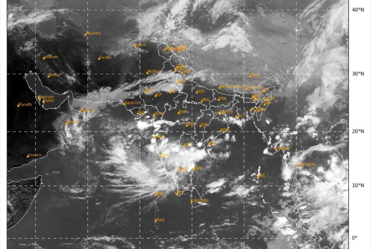 Jharkhand Weather: दक्षिण पश्चिम बंगाल की खाड़ी में लो डिप्रेशन, आज से बारिश के आसार