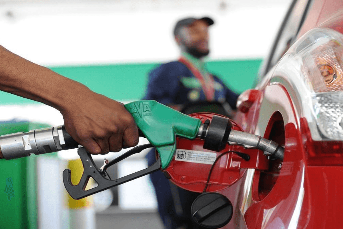 Muzaffarpur Petrol Diesel Price: खुशखबरी! पेट्रोल-डीजल की कीमतों में आई गिरावट, जानें आज का ताजा रेट
