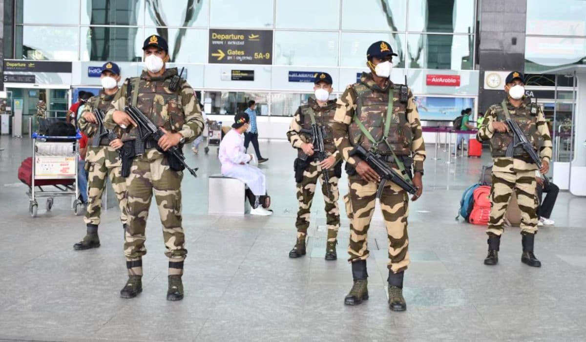 पटना समेत देशभर के एयरपोर्ट हाई अलर्ट पर, विमानों को बम से उड़ाने की मिली है धमकी
