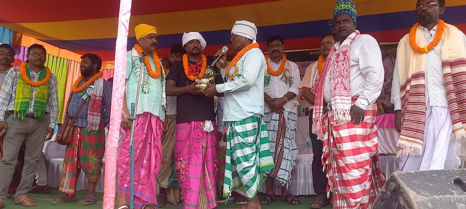 जोगेश्वर सोरेन रजरप्पा तुपुनाई घाट परगना बनाये गये, संताल समाज ने किया सामाजिक पगड़ीपोशी