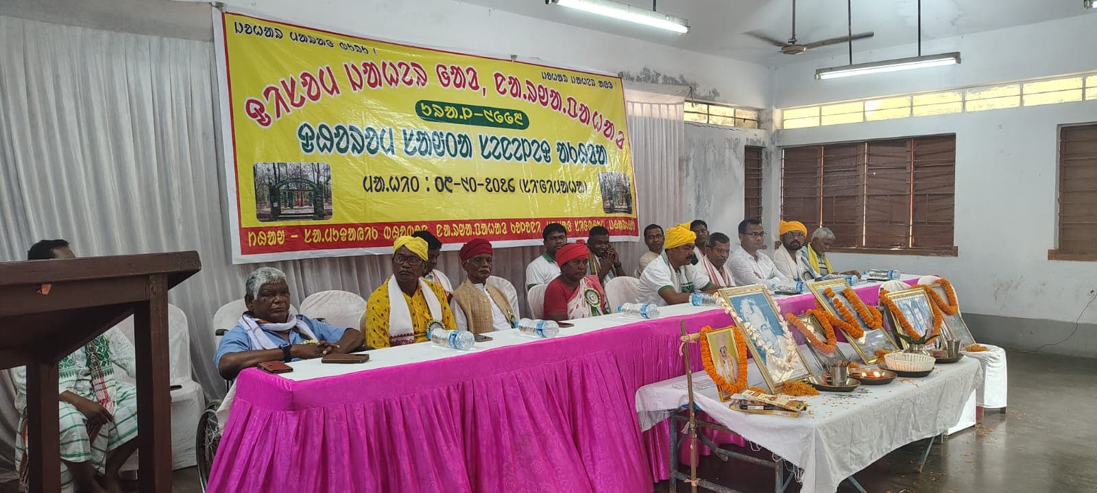 Jamshedpur news : आदिवासी स्वशासन व्यवस्था के प्रमुखों ने कार्यशाला में सामाजिक व संवैधानिक अधिकारों पर किया मंथन