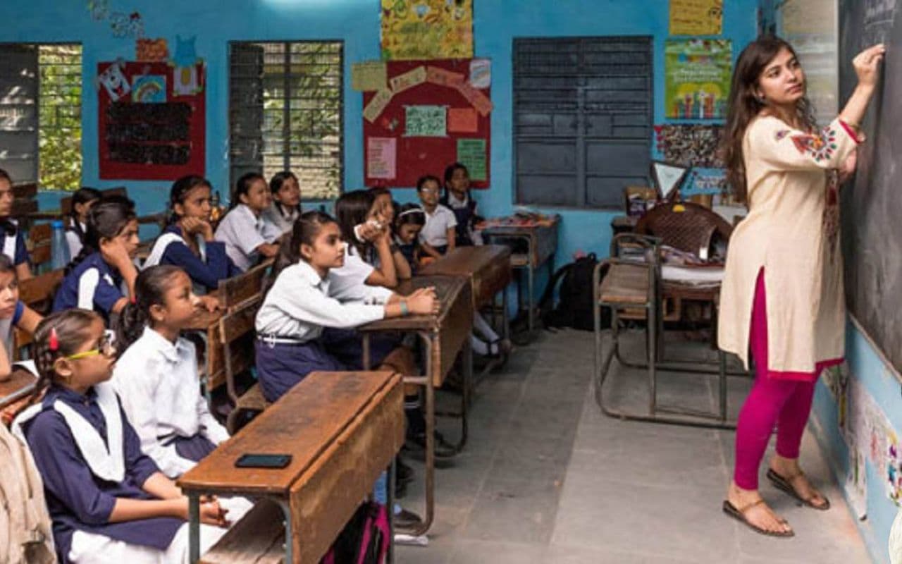 10 BPSC शिक्षिकाओं पर लटकी बर्खास्तगी की तलवार, फर्जी प्रमाणपत्र के सहारे कर रहे नौकरी