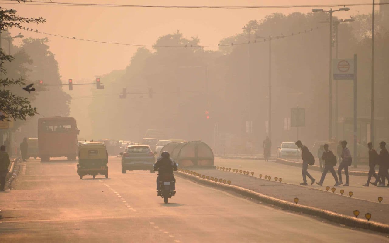 Bihar AQI: दिल्ली से भी ज्यादा खराब हुई बिहार की हवा, इन जिलों की स्थिति बेहद खराब