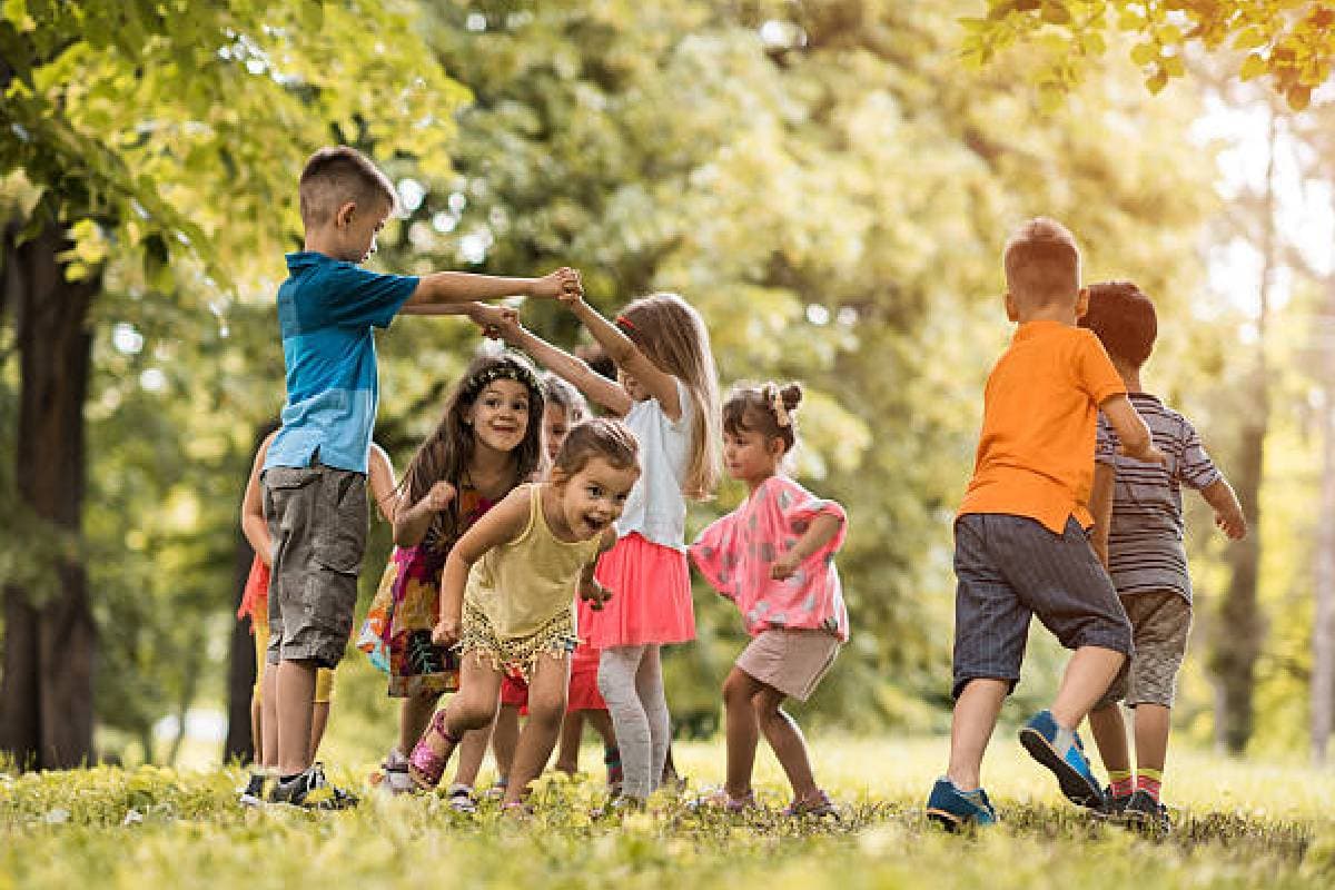 World Children Day: साल में दो बार क्यों मनाया जाता है बाल दिवस, यहां से भेजें शुभकामना संदेश