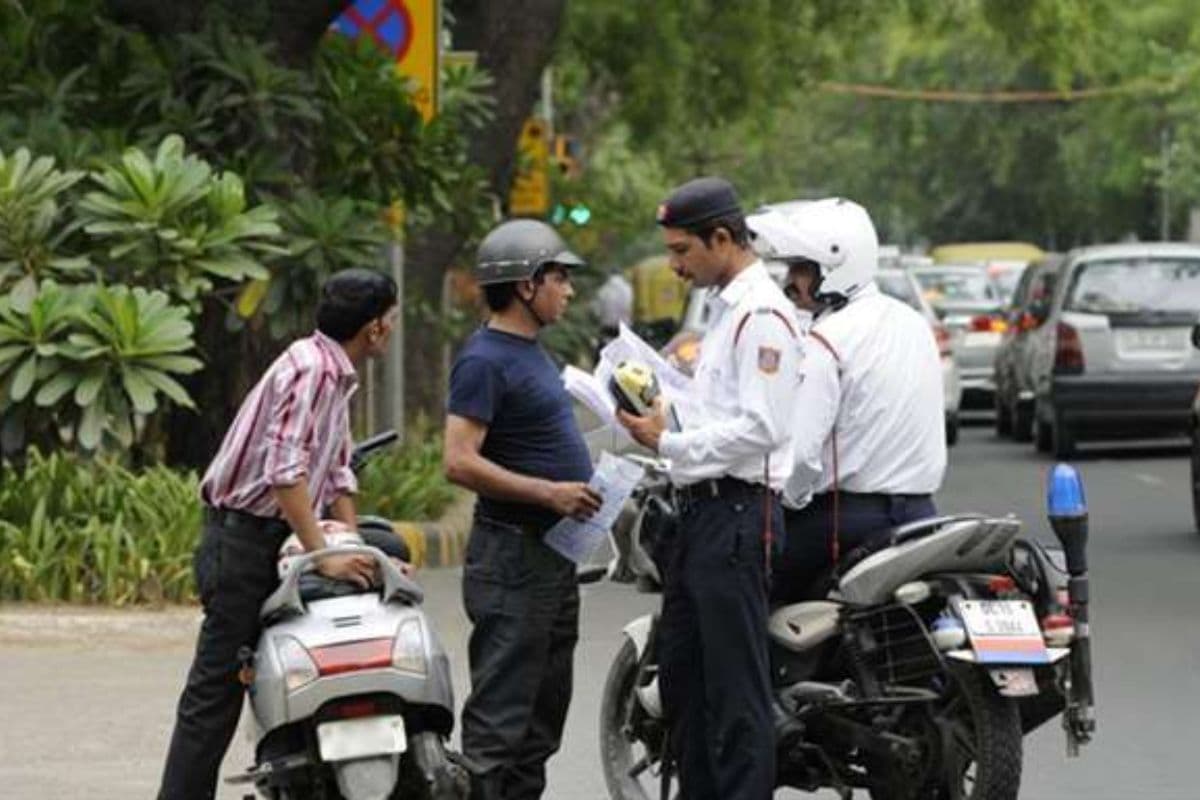 Bihar News: हेलमेट नहीं पहनने वालों की अब खैर नहीं, नीतीश सरकार ने जारी किया नया आदेश