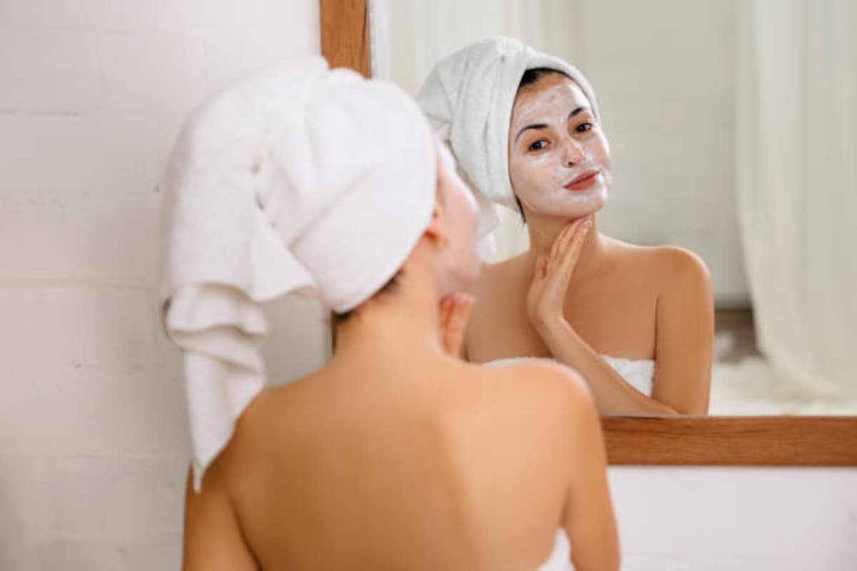 Beauty Tips: अब नहीं सताएगा स्किन ऑइली होने का डर, घर पर बने फेस मास्क दिलाएंगे आपको राहत