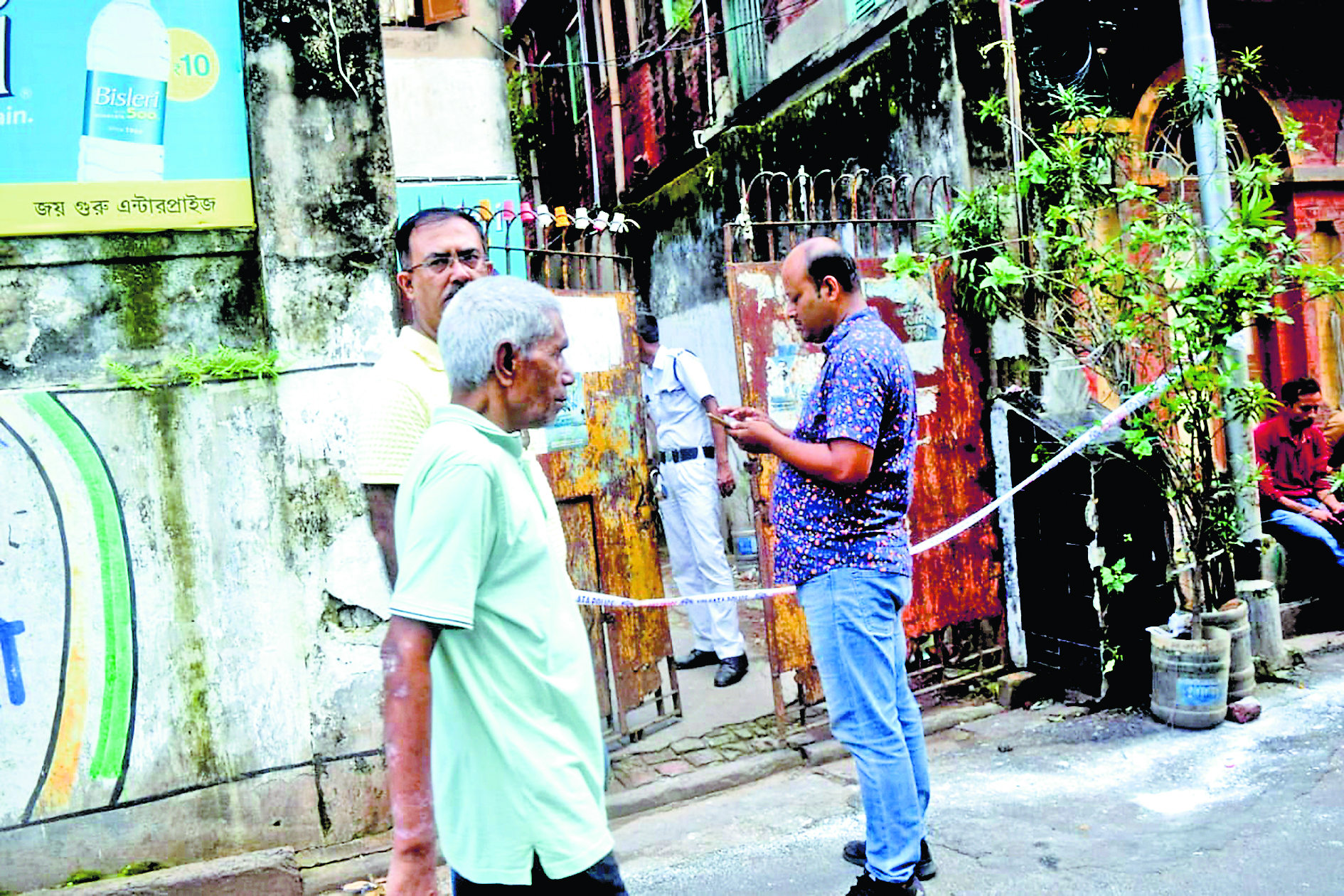 जोड़ाबागान : बुजुर्ग की संदिग्ध मौत, फर्श पर बिखरा पड़ा था खून