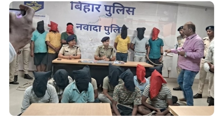 सस्ती दर पर लोन व नौकरी देने का प्रलोभन देकर उड़ाते थे रकम