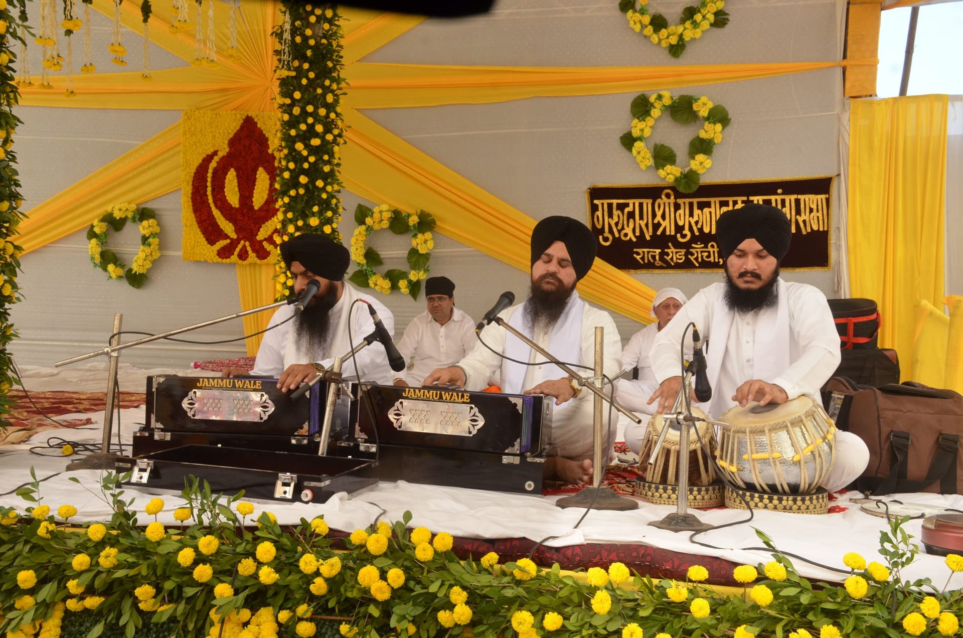 Ranchi news : गुरु बिन घोर अंधार गुरु बिन समझ ना आवै…