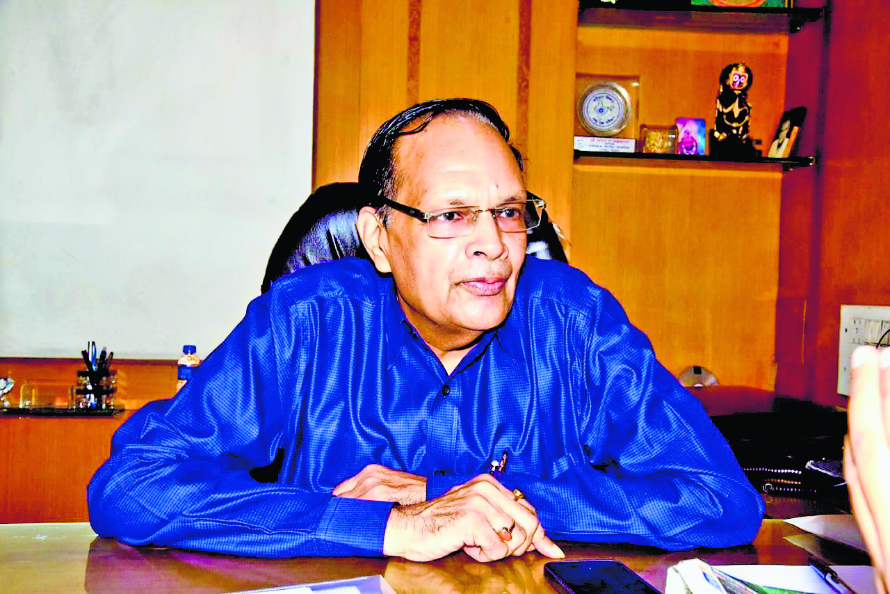 व्यापार के लिए शिक्षा और अनुभव, दोनों हैं जरूरी