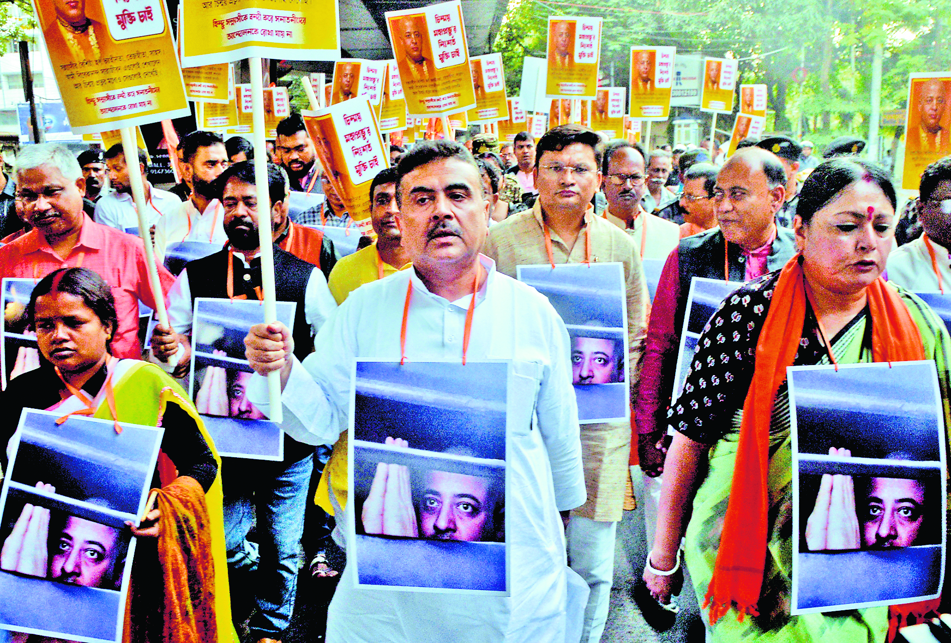 बांग्लादेशियों को वीजा जारी करना बंद करे सरकार : शुभेंदु
