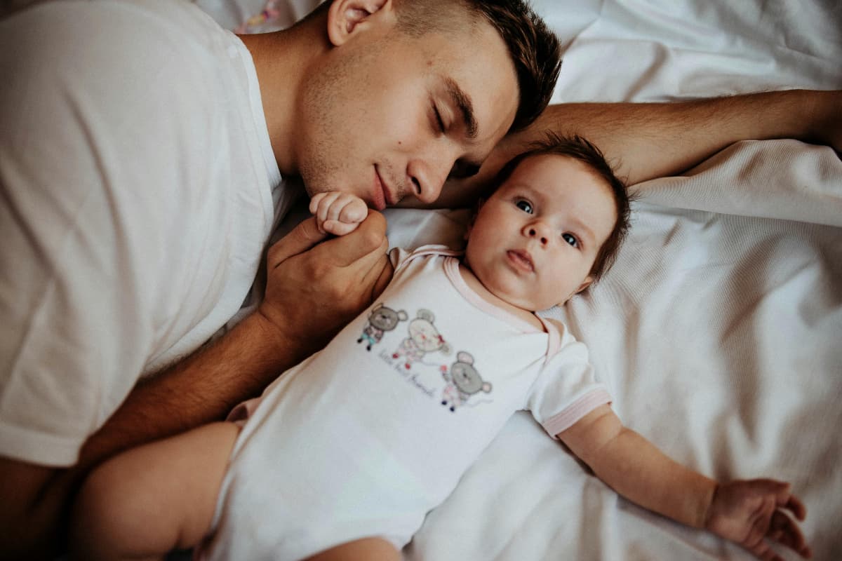 Parenting Tips: बच्चों को अक्सर पिता से ही मिलती हैं ये खूबियां, आप भी जानें