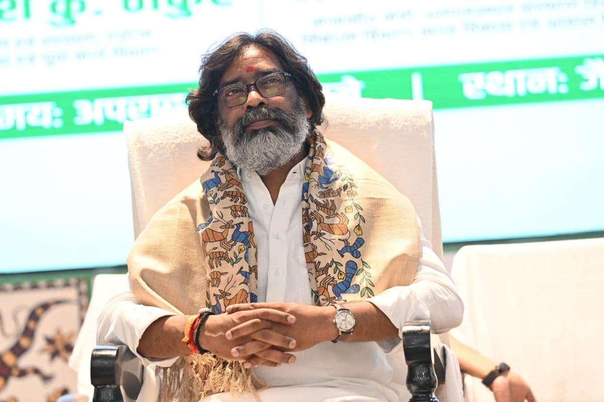 हेमंत सोरेन : 16 साल में छात्र नेता से राज्यसभा सांसद, विधायक और 4 बार झारखंड का मुख्यमंत्री बनने का सफर