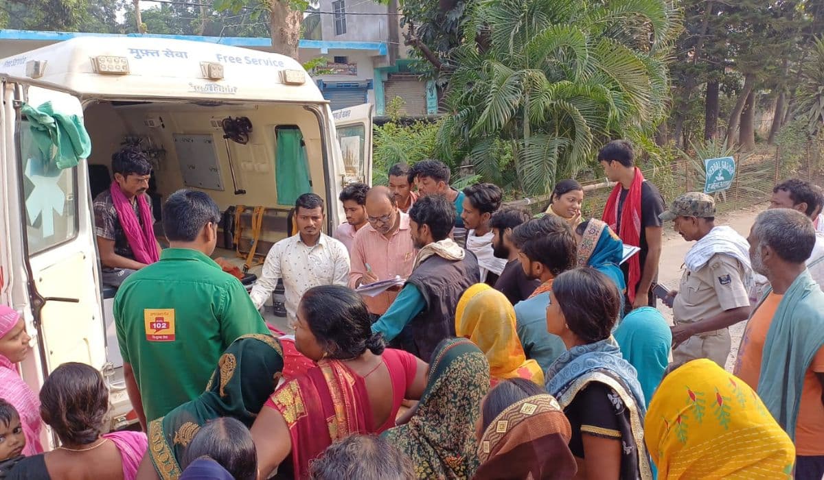 Bihar News: खगड़िया में ट्रैक्टर-ट्रॉली पलटी, मां-बेटे की मौत, जलावन लाने दियारा जा रहा था परिवार