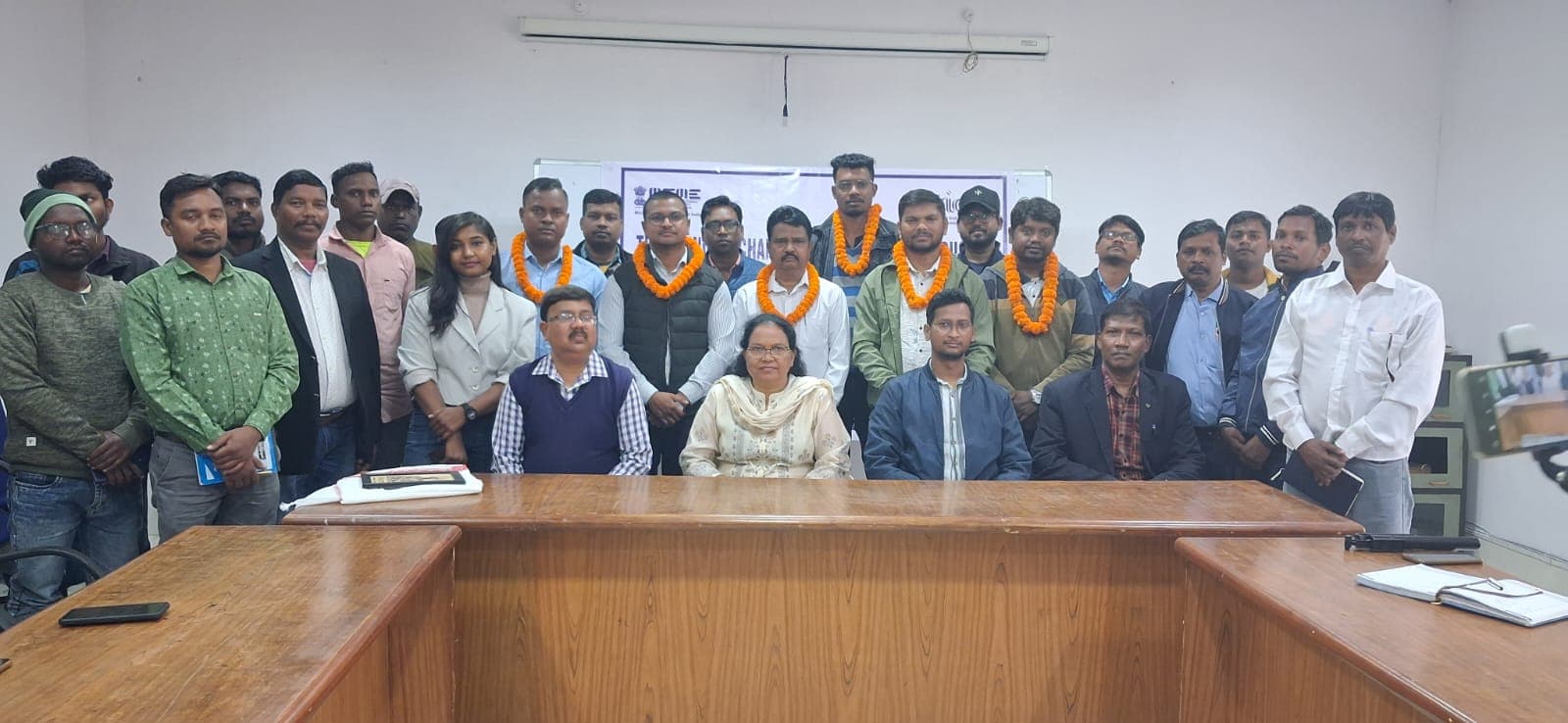 Tribal Entrepreneurship Program : आदिवासी युवाओं ने सीखा उद्योग व व्यापार की बारीकियां