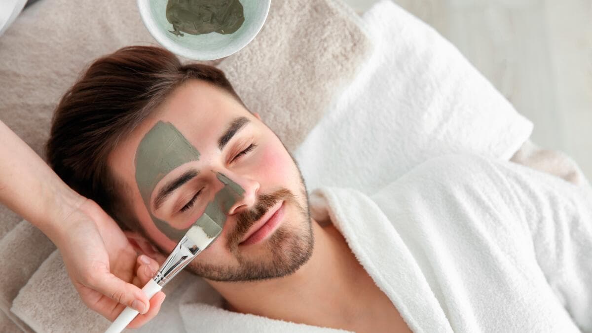 Skin Care Tips : एक्सहॉस्टिंग लाइफ से समय निकालें और करें स्किन की अच्छे से केयर