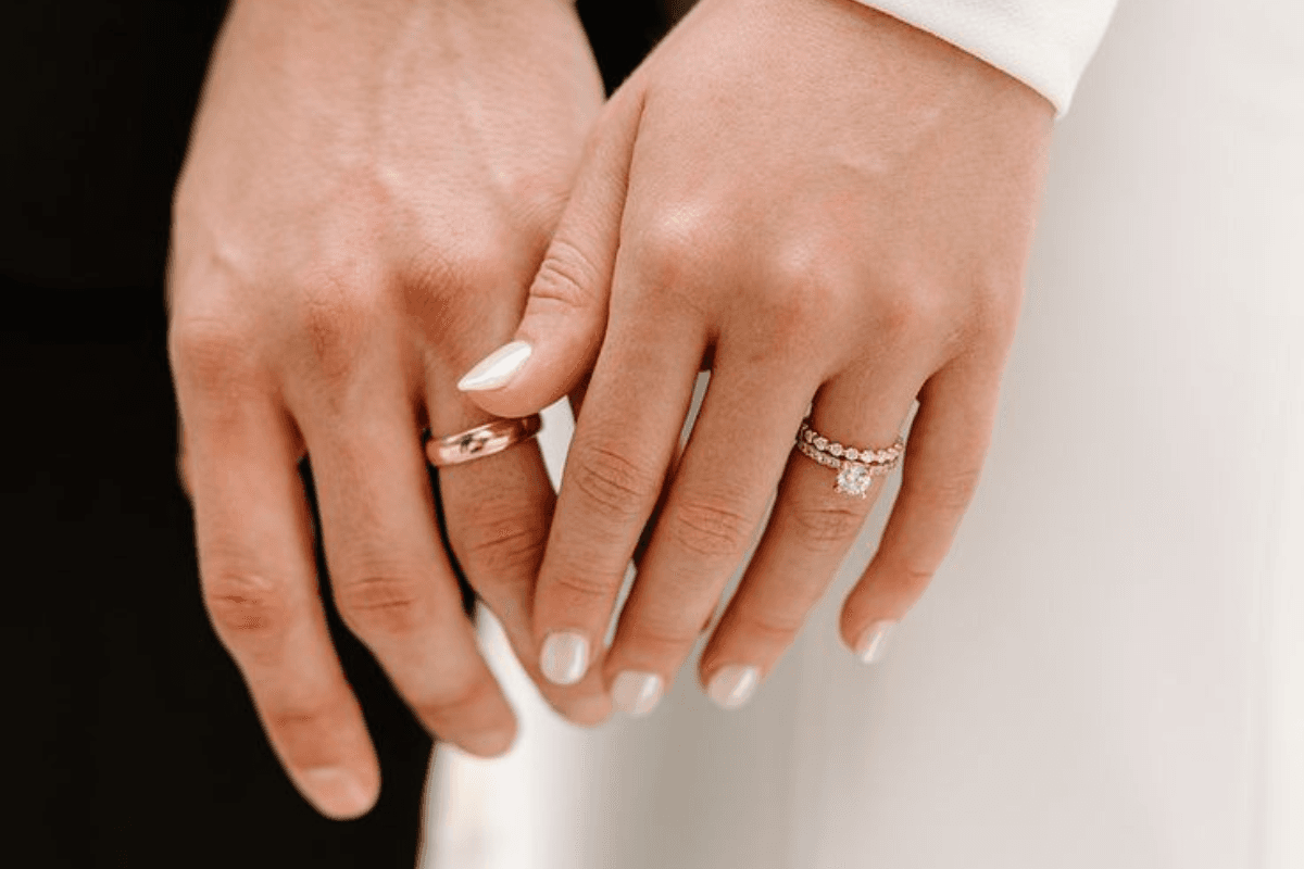 Engagement Ring Ideas For Groom: दूल्हे के लिए एंगेजमेंट रिंग के शानदार आइडियाज Engagement Ring Ideas For Groom: दूल्हे के लिए एंगेजमेंट रिंग के शानदार आइडियाज