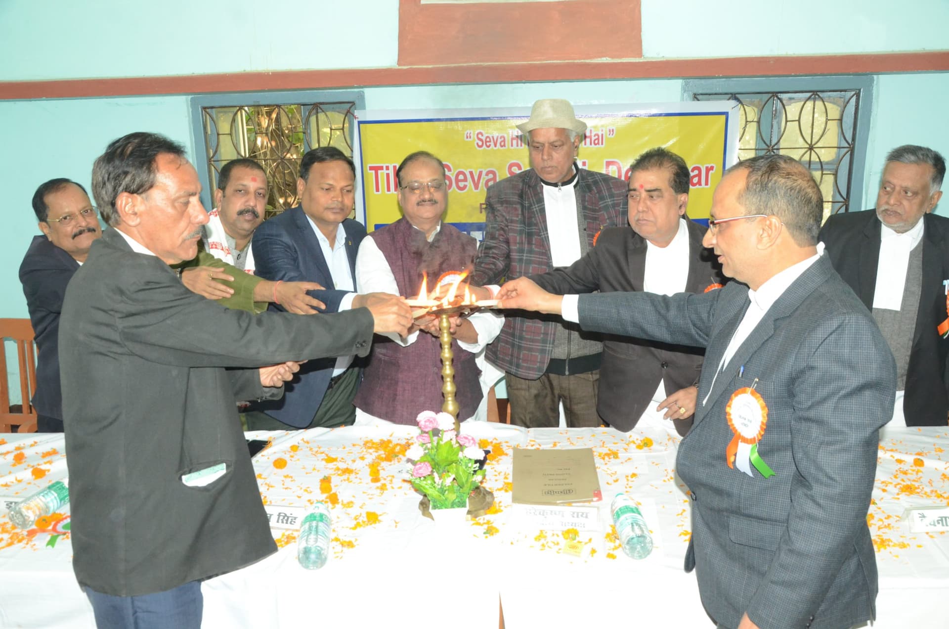 Deoghar news : अधिवक्ता दिवस पर 70 अधिवक्ताओं को तिलक सेवा समिति ने किया सम्मानित