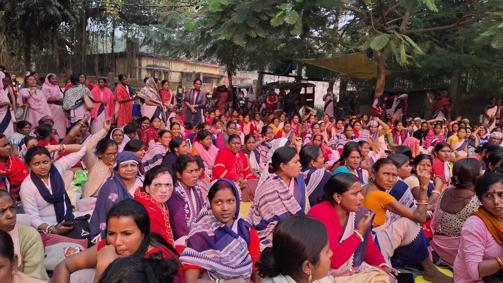 आशा ने विभिन्न मांगों को लेकर सरकार के खिलाफ किया जोरदार प्रदर्शन