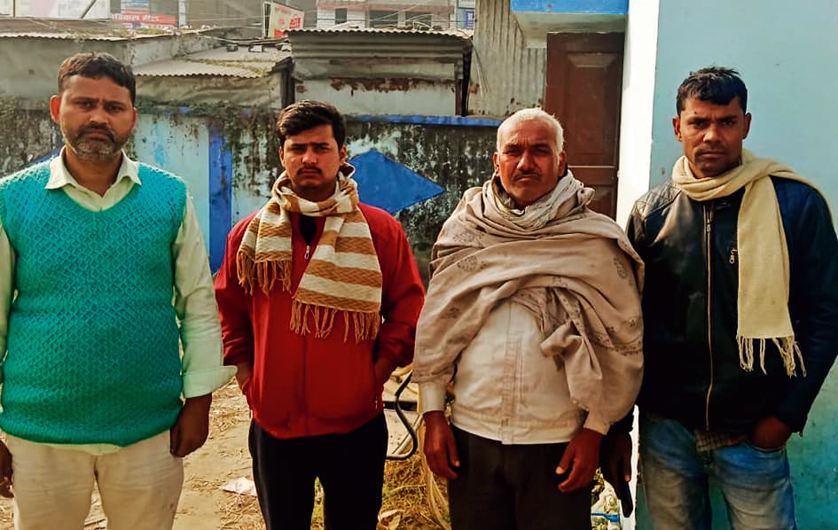 Gopalganj News : स्टेयरिंग फंसने से अनियंत्रित हो पलटा पिकअप, सारण के युवक की मौत, ममेरा भाई हुआ घायल