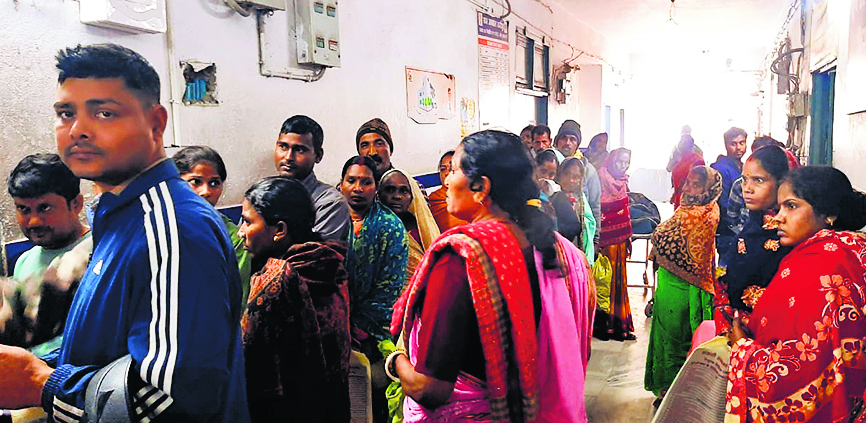 Hajipur News : जिले में मौसम में बदलाव से बीमार पड़ रहे लोग