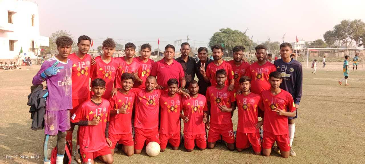 तीसरे मुकाबले में पूर्व रेलवे जमालपुर ने किशनगंज की टीम को 4-1 से हराया