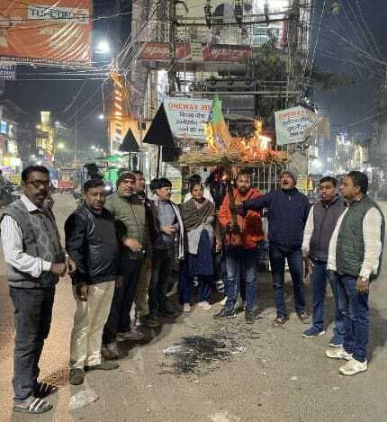 भाजयुमो ने हेमंत सरकार का पुतला किया दहन