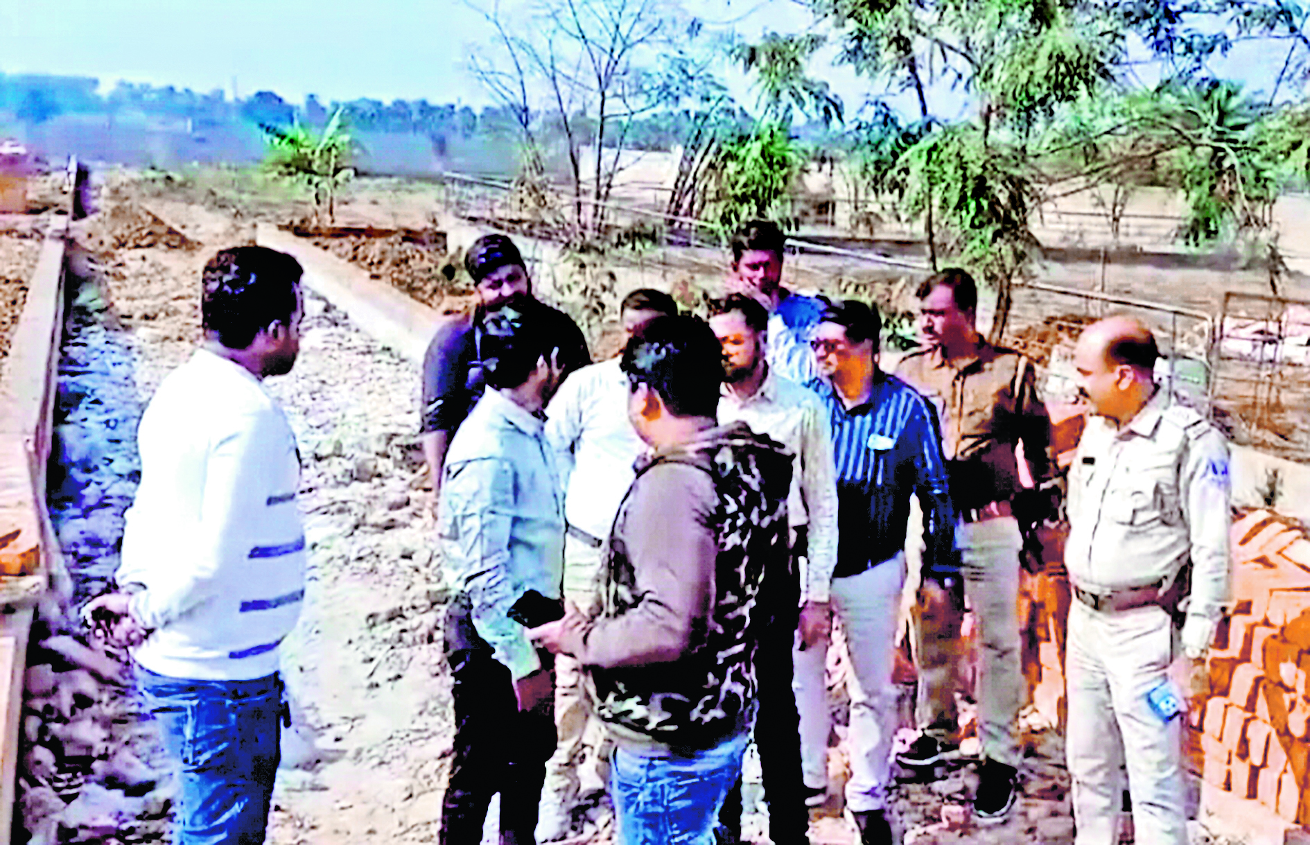 एनएच-19 के किनारे धड़ल्ले से हो रही प्लॉटिंग, भनक लगते ही पड़ताल