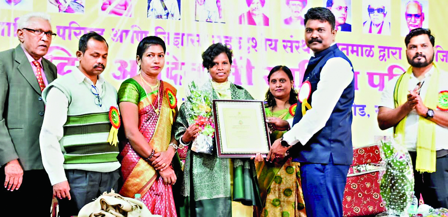 Ranchi News : जसिंता केरकेट्टा को मधुकरराव मड़ावी साहित्यभूषण पुरस्कार