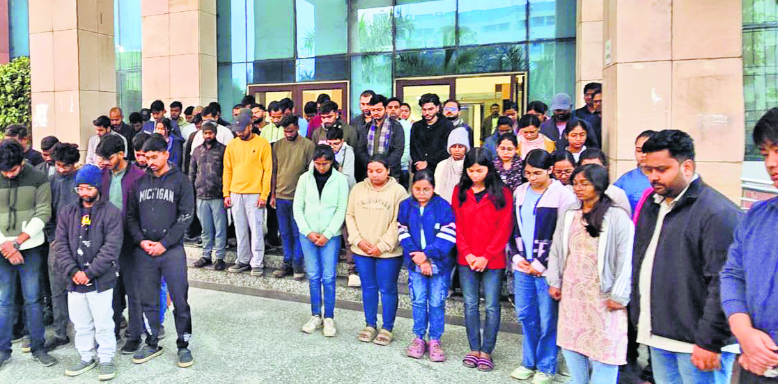 सुसाइड से पहले मां से नंबर लेकर वर्षों बाद डॉ आर्यन ने बहन से बात कर किया था बर्थडे विश