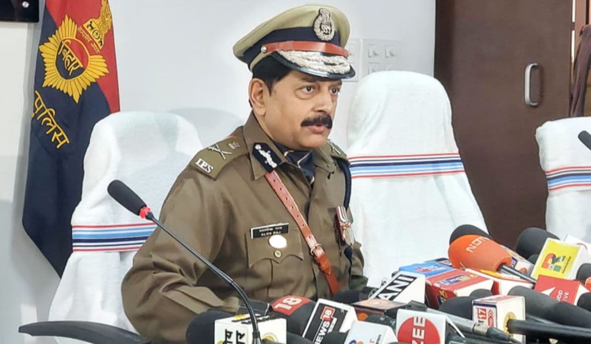 Alok Raj: नीतीश सरकार ने पूर्व DGP को सौंपी बड़ी जिम्मेदारी, बनाए गए BSSC के अध्यक्ष