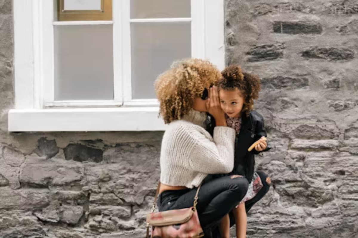 Parenting Tips : पेरेंट्स की इन 5 अच्छी आदतों से खुश रहते है बच्चे, आप भी जानें