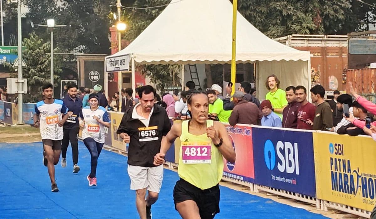 Patna Marathon: नशे के खिलाफ दौड़ा पटना, साइना नेहवाल ने की धावकों का हौसला अफजाई