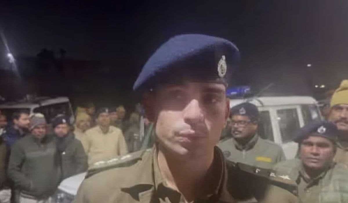 Bihar News: राजद विधायक के भाई के घर पुलिस की छापेमारी, रेड में मिली 3 बंदूक और नोट गिनने की मशीन