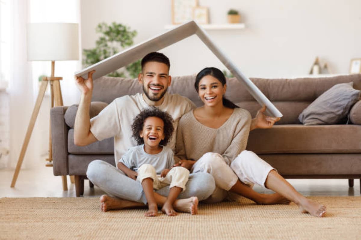 Vastu Tips: सुख और समृद्धि से भरा रहेगा पूरा साल, 2025 में जरूर करें ये उपाय